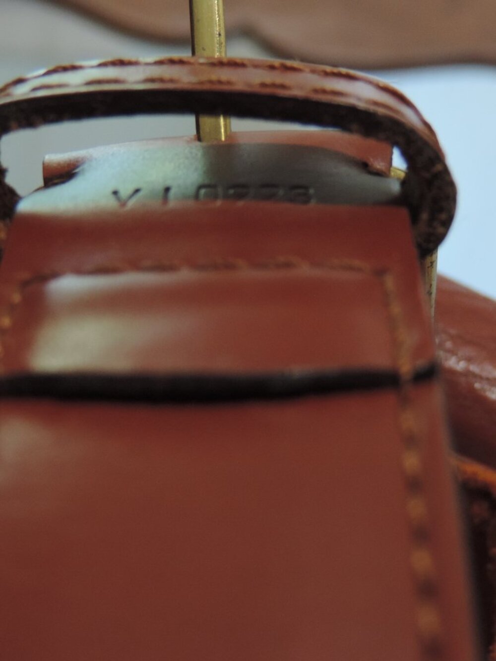 Louis Vuitton SAC D'EPAULE PM Lightweight Epi Leather Kenyan Fawn Brown - Picture 11 of 16